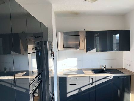 + 2 Zimmer komplett modernisiert + - Foto 4