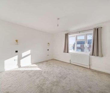 Cherry Gardens, Teynham, Sittingbourne, Kent, ME9 - Photo 6