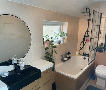 Room in a Shared House, Crown Lane, SM4 - Photo 3