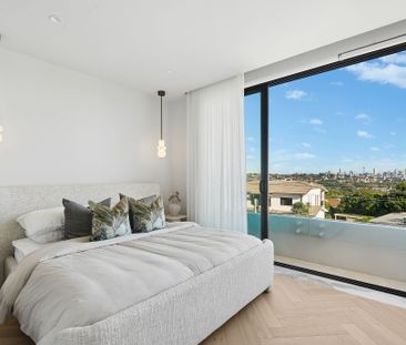 Brand New Designer Masterpiece With Rooftop Terrace And Exceptional Harbour Views - Photo 4