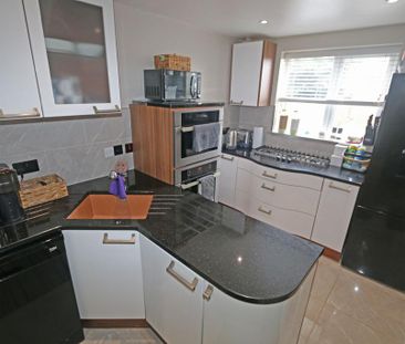 2 bedroom terraced house to rent - Photo 5