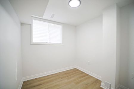 For Lease - 426 Veterans Drive Unit# 1, Barrie, Ontario - Photo 4