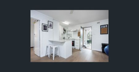 Ground-Floor 1-Bedroom Apartment with Outdoor Access & Parking – Walk to UWA & Swan River - Photo 2