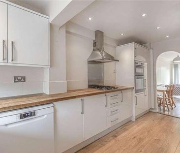 Fiona Close, Winchester, SO23 - Photo 6