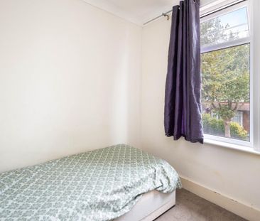 3 bedroom terraced house to rent - Photo 6