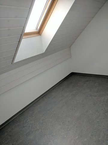 Grosszügige 3.5-Zimmer-Dachgeschoss-Wohnung im schönen Pfungen! - Foto 3