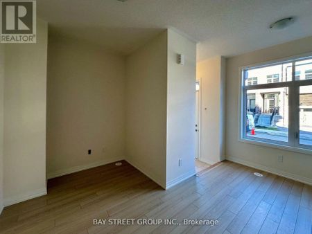 10 SISSONS WAY - Photo 3