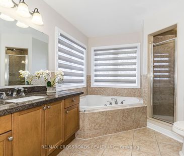 For Lease - 24 Cozens Drive, Richmond Hill, Ontario - Photo 3