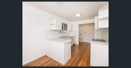 Bright, Neat, and Spacious Family Home - Photo 4