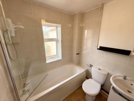 2 bedroom terraced house to rent - Photo 5