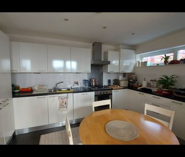 2 Bed Flat, Solar House, N22 - Photo 6