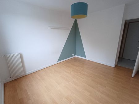Location Appartement 2 pièces 47m² ST CYR SUR LOIRE 37540 - Photo 2