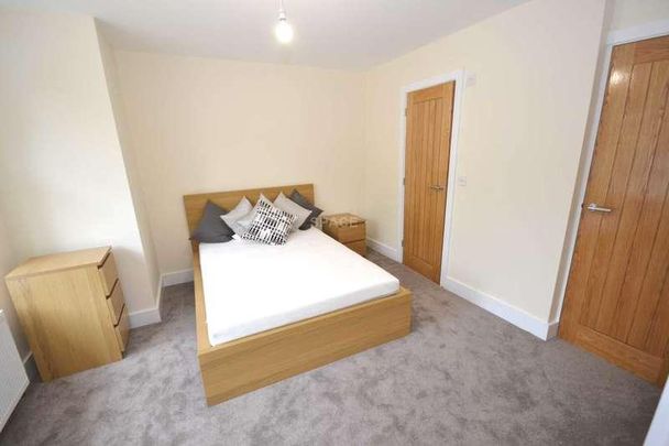 Church Road, Reading, Berkshire, RG6 - Photo 1