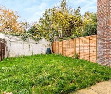 St Barnabas Close, East Dulwich, London, SE22 - Photo 5