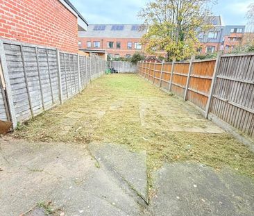 3 bedroom terraced house to rent - Photo 6