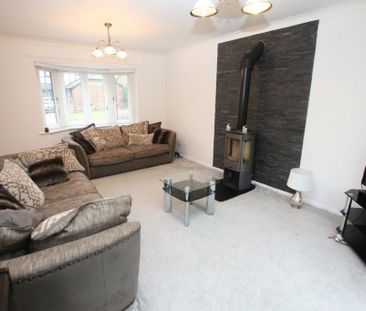 4 bedroom detached house to rent - Photo 1