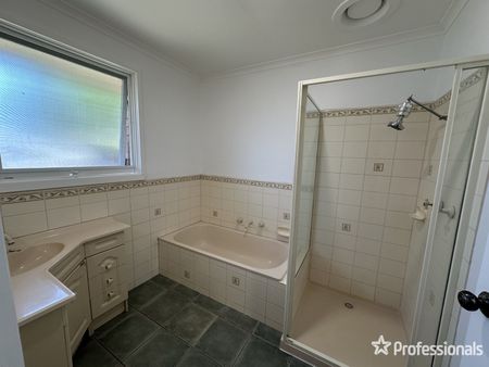 1 Neston Close, Wantirna VIC 3152 - Photo 5