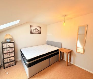 2 bedroom semi-detached house to rent - Photo 4