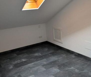 unsere moderne, helle 2-Zi-DG-Wohnung mit Balkon - Photo 2