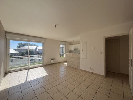 Location Appartement 2 pièces 44m² ONET LE CHATEAU 12850 - Photo 2