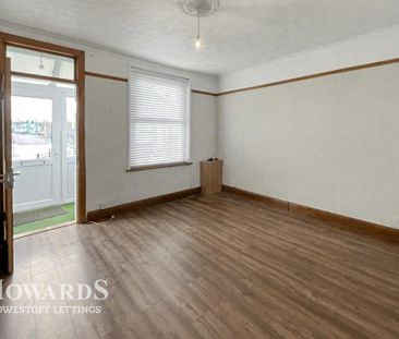 2 bedroom end of terrace house to rent - Photo 4