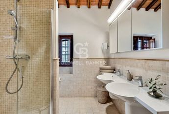 viale apua, Pietrasanta, Tuscany 55045