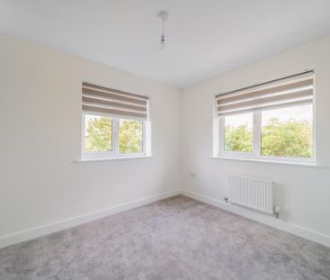 4 bedroom detached house to rent - Photo 1
