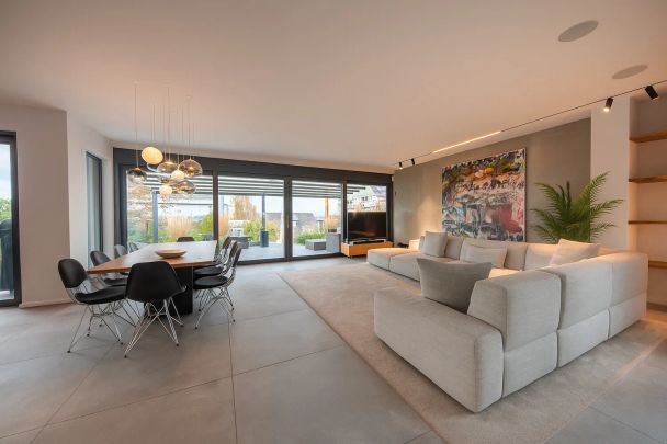Exklusive Villa mit Weitblick – Vor den Toren Frankfurts - Photo 1