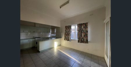 ADDISON REAL ESTATE - Photo 5