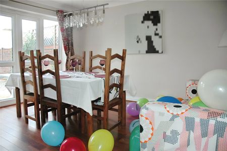 4 bedroom house to rent - Photo 2