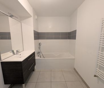 Location Appartement 3 pièces 66m² BRON 69500 - Photo 4
