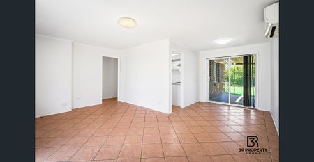 MODERN & SPACIOUS LIVING AT ITS FINEST! - Photo 2