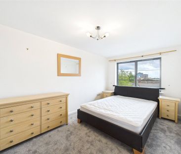 Quadrant Court, Reading Quadrant Court, Reading - Photo 2