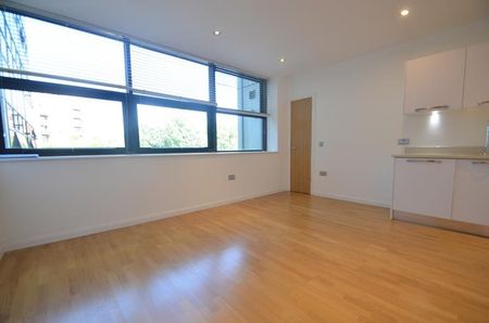 1 bedroom apartment - Photo 2