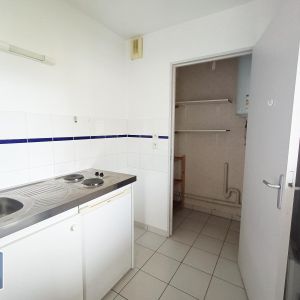 Location Appartement 1 pièce 35m² HENNEBONT 56700 - Photo 2