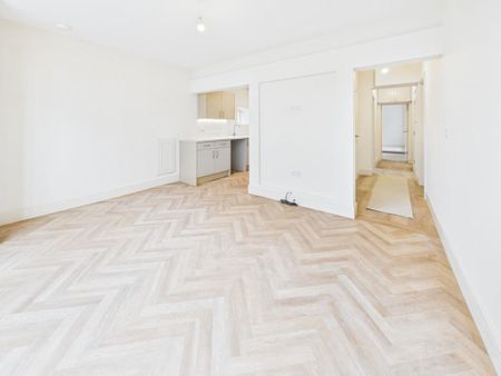 2 bedroom ground floor flat to rent - Photo 2