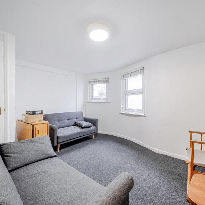 4 bedroom terraced house to rent - Photo 1