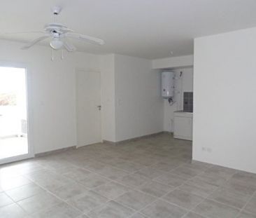 Location Appartement 37.86m² 2 pièces Fort de france - Photo 2