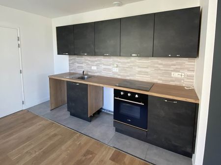 Location Appartement 4 pièces 85m² - Photo 4