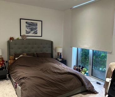 1 Bed Flat, Liner House, E16 - Photo 5