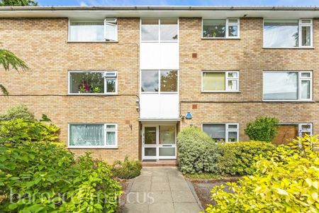 Sandal Road, NEW MALDEN - Photo 3