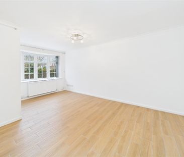 2 bedroom Town house to rent - Photo 2