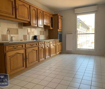 Location Appartement 4 pièces 111m² MACON 71000 - Photo 6