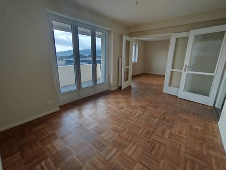 Location Appartement 4 pièces 73m² - Photo 2
