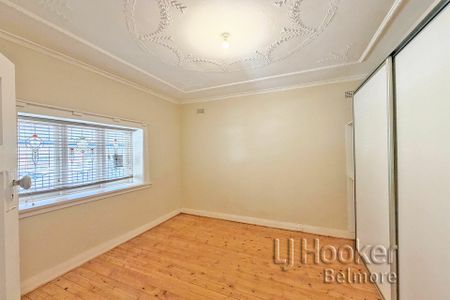 Freshly Painted Three Bedroom Home in Convenient Location! - Photo 5