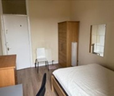 Room in a Shared Flat, Paisley Road West, G51 - Photo 1