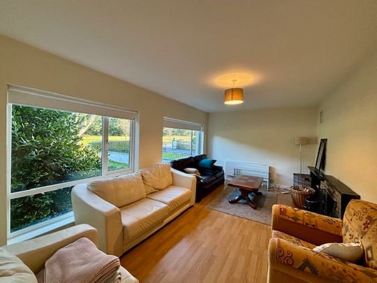 Esmondale, Naas, Co Kildare - Photo 1