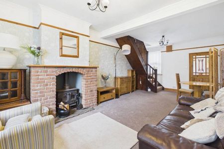 2 bedroom terraced house to rent - Photo 2