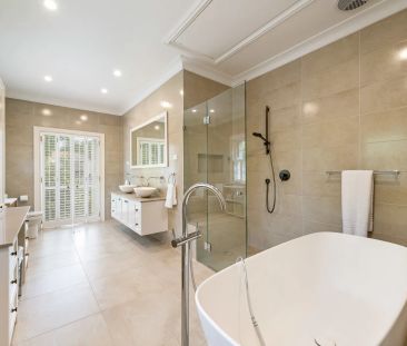 Idyllic Executive Residence in Heart of Pymble with Tennis Court an... - Photo 1