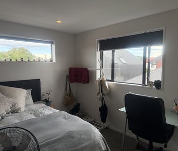 Riccarton – Modern 4 bedroom/2 bathroom Townhouse. Suit Mature Stud... - Photo 5